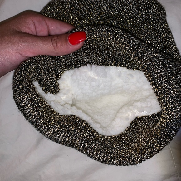 Hat - Picture 2 of 2